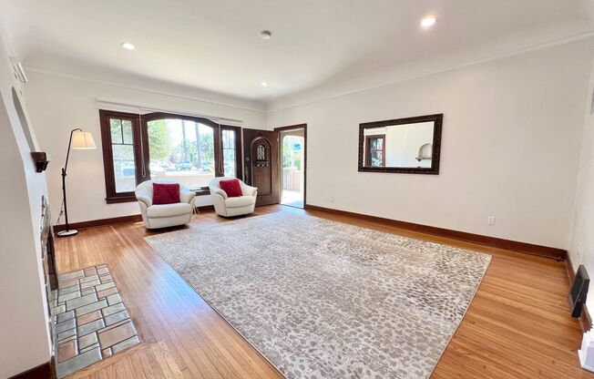 PCD - 4303 E 3rd St