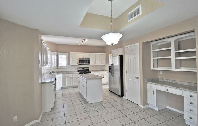 3 beds, 2.5 baths, $1,915