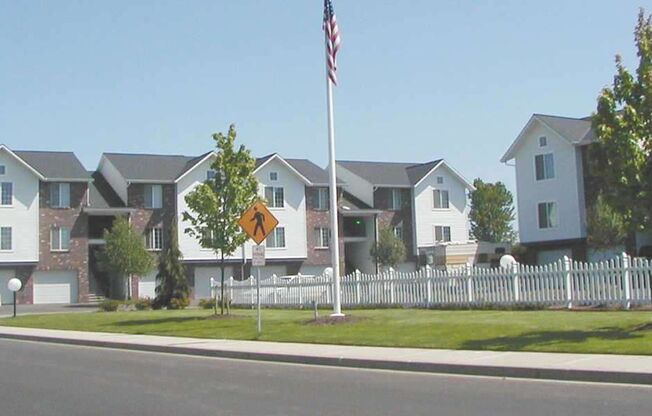 Riverplace Apt