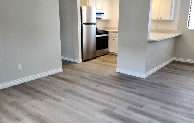 2 beds, 2 baths, 1,000 sqft, $2,950, Unit E