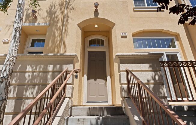 CONVENIENT & LUXURIOUS TOWNHOME BEAUTIFULLY UPGRADED | 2 MASTER SUITES