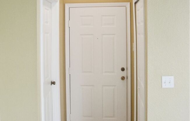 2/2 Upgraded Spacious Condo in Park Central, Millenia area