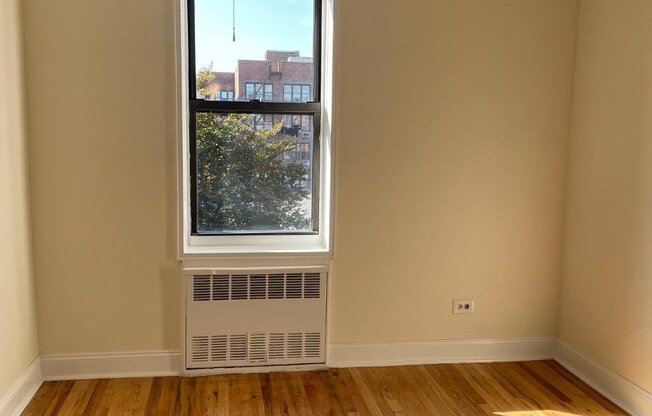 Studio, 1 bath, 550 sqft, $2,200