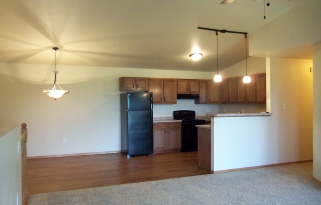 2 beds, 1 bath, 1,250 sqft, $1,329.99, Unit 176-09