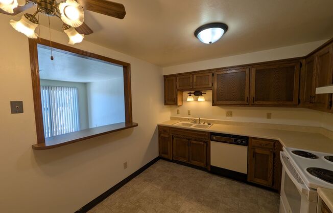 2 beds, 2 baths, 1,034 sqft, $1,279, Unit 1401 077