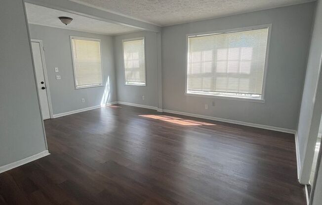 3 beds, 1 bath, $1,225