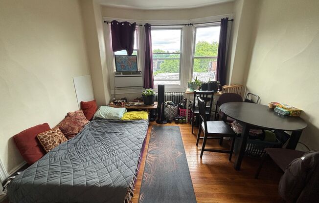 3312 Hamilton