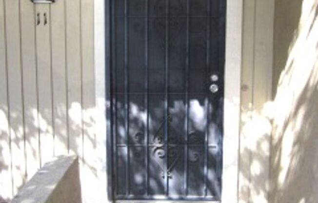 La Mesa "Near SDSU" Spacious 2BR/2BA Condominium with Garage