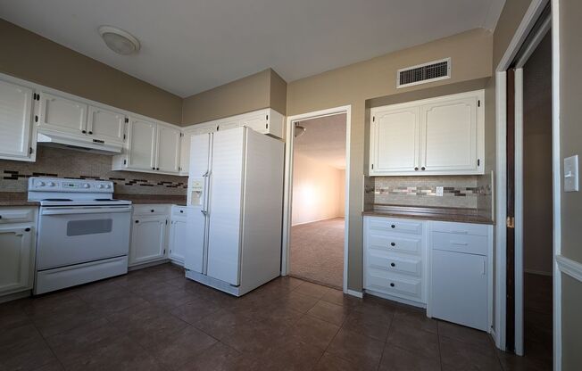 2 beds, 2 baths, $1,400