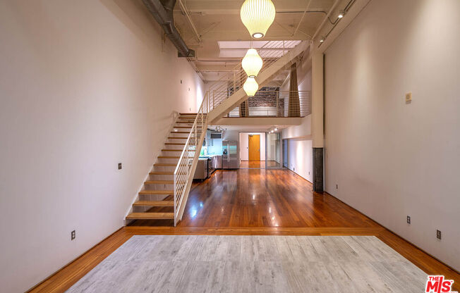 3 beds, 3 baths, 2,330 sqft, $8,500, Unit 106
