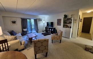 1 bed, 1.5 baths, 781 sqft, $3,000, Unit 202