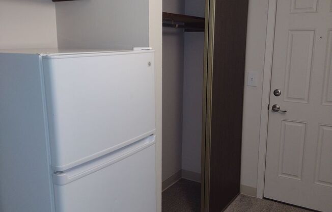 Studio, 1 bath, 212 sqft, $785, Unit 143505