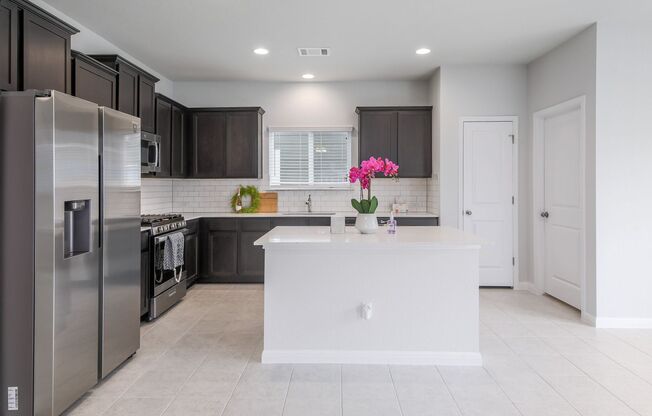 112 Eagle Lake Drive, Hutto, TX 78634