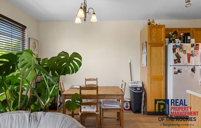 Charming 1-Bedroom Oasis with Vaulted Ceilings & Private Patio