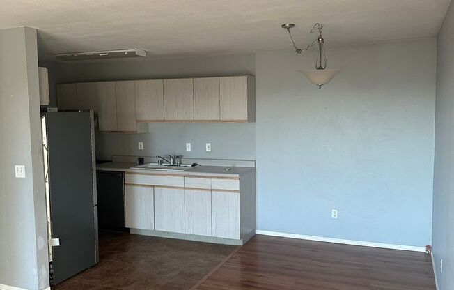 Live in Style and Comfort in this Charming 2-Bedroom Condo!