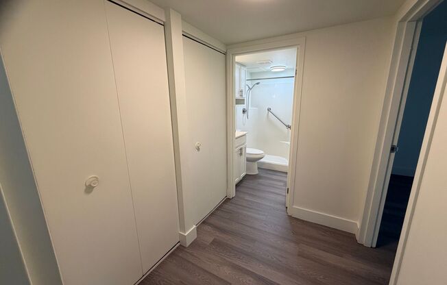 1 bed, 1 bath, 850 sqft, $1,245, Unit 215W