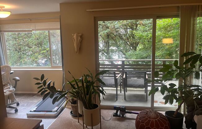 GRBR Greenbrier Apartments