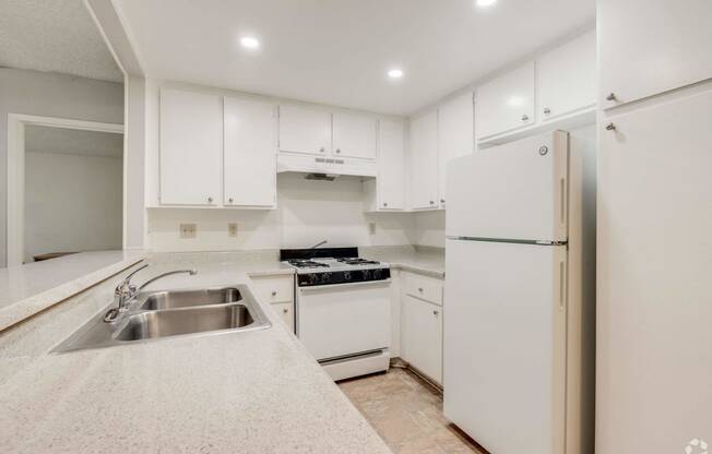Kitchen With White Appliances at Alosta Place, Azusa, CA, 91702