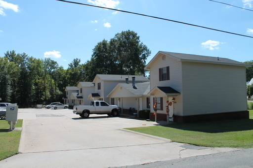 Ash Street Apartments