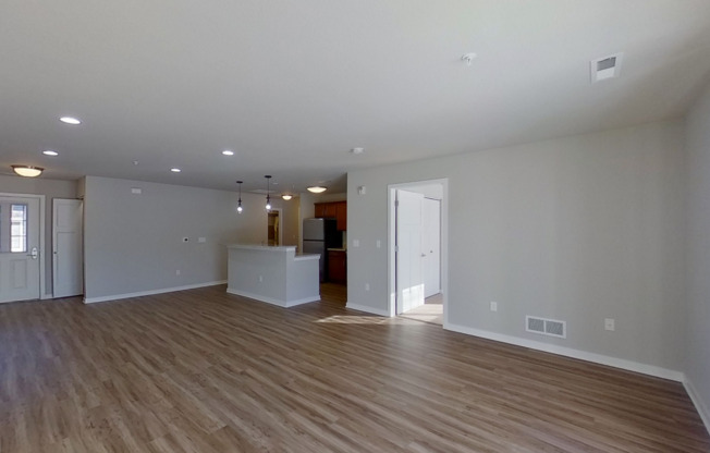 1 bed, 1 bath, 1,021 sqft, $1,465, Unit 5