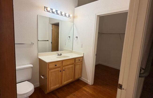 1 bed, 1 bath, 940 sqft, $1,550, Unit 701