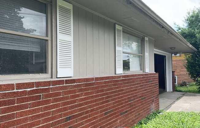610 MOOREMONT TER