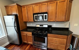 2 beds, 1.5 baths, 960 sqft, $3,600, Unit 3