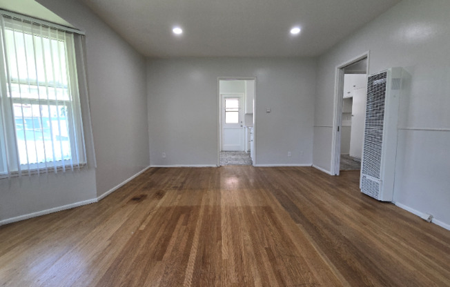 204 S 2 AVE