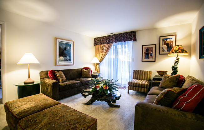 1 bed, 1 bath, 1,048 sqft, $1,687, Unit MC334F