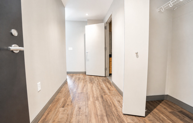 Studio, 1 bath, 477 sqft, $1,400, Unit 701