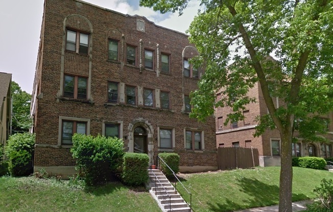 The Riviera Apartments
