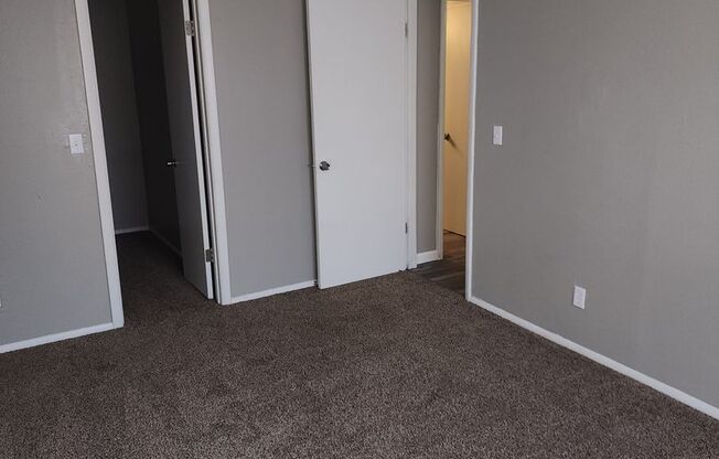 2 beds, 1 bath, 885 sqft, $750, Unit 103