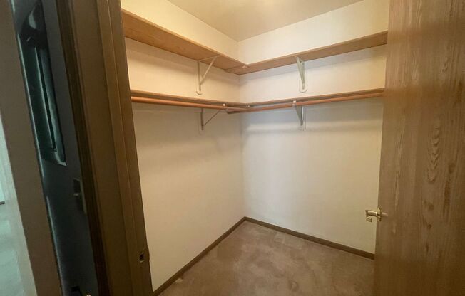 1 bed, 1 bath, $1,115, Unit 208