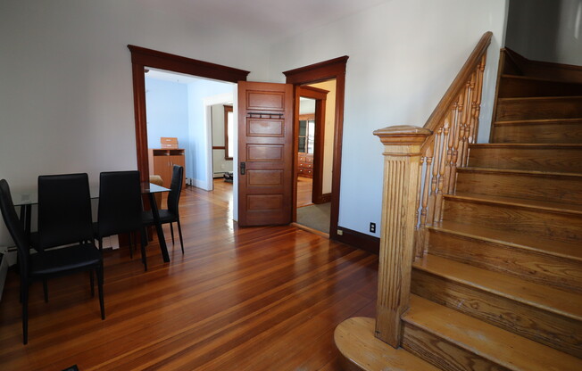 19 MAPLETON ST