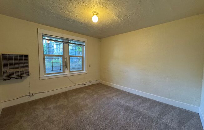 Studio, 1 bath, 326 sqft, $1,295, Unit 03