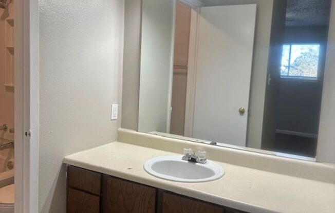 1 bed, 1 bath, 712 sqft, $629, Unit 306