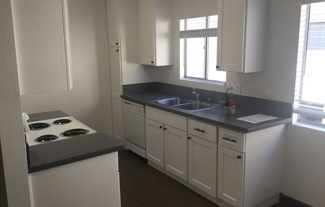 COMPLETELY REMODELED TOWNHOUSE FOR RENT