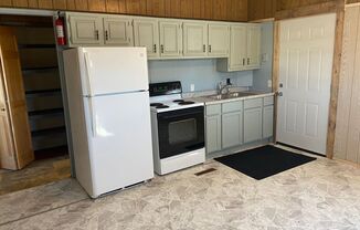 1 bed, 1 bath, 650 sqft, $525