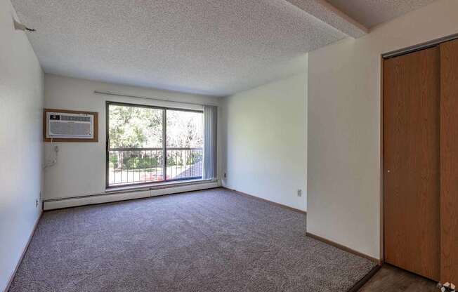 Woodland Park Apartments, Anoka, MN