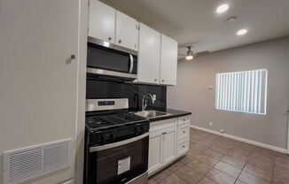 Studio, 1 bath, 190 sqft, $1,695, Unit B