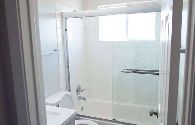 1 bed, 1 bath, 453 sqft, $1,925, Unit 020