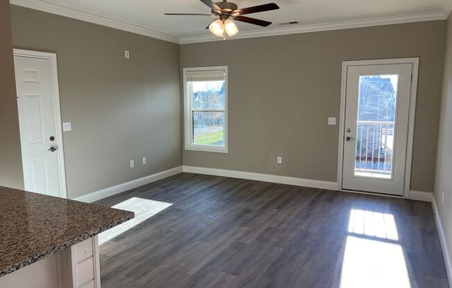 2 beds, 2 baths, 979 sqft, $1,130, Unit 921