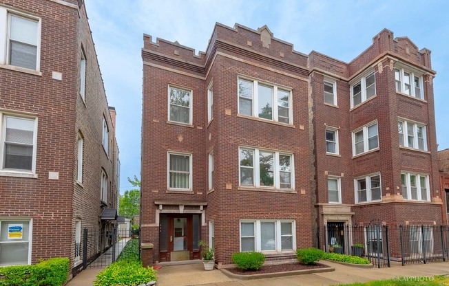 2314 W Huron St, Chicago IL 2