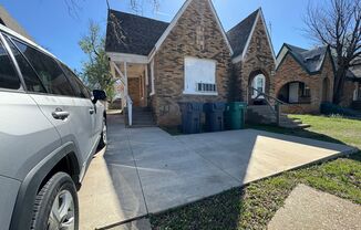 Quaint 2 Bedroom Duplex