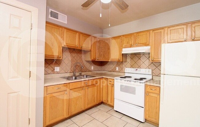 2744 E TIERRA BUENA LN