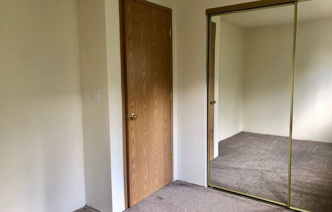 2 beds, 1 bath, 669 sqft, $1,345, Unit 47