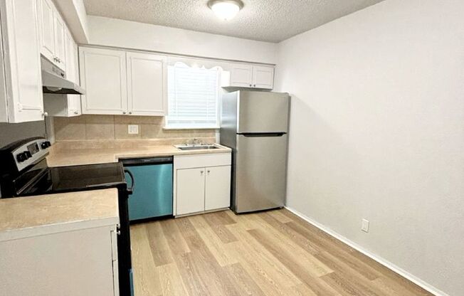 2 beds, 1 bath, 850 sqft, $949, Unit 84-205