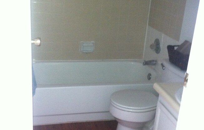 1 bed, 1 bath, 550 sqft, $735, Unit *701