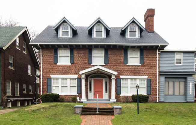 11015 WADE PARK AVE