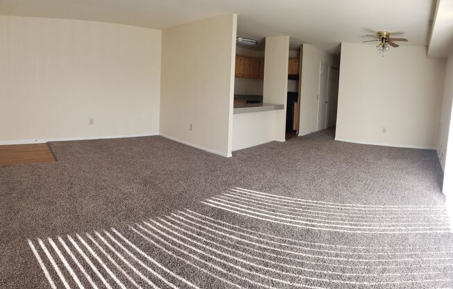 2 beds, 1.5 baths, 1,050 sqft, $1,900, Unit 3351 #302